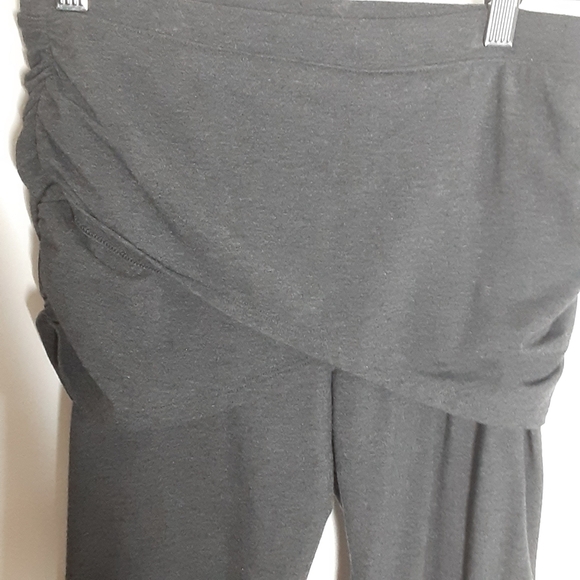 Victoria’s Secret skorts/leggings Sz S/P - Picture 3 of 9